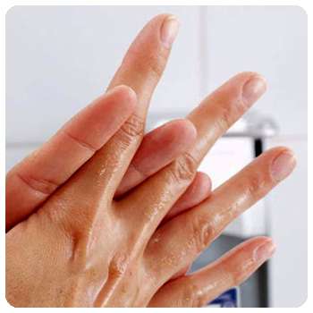 Благодаря антисептику Биосептик руки защищены от вирусов.